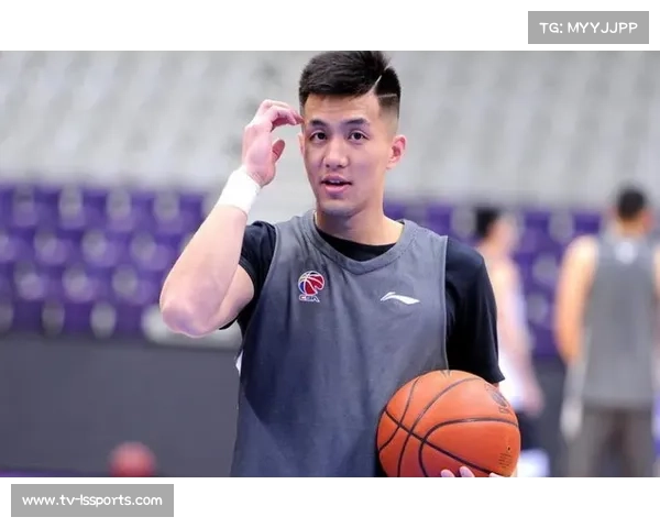 新裁判主管强调一致性吹罚 季前赛开展专项培训 新裁判主管强调一致性吹罚 季前赛开展专项培训